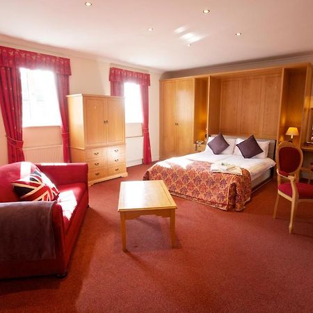Hunters Lodge Hotel Кру Экстерьер фото