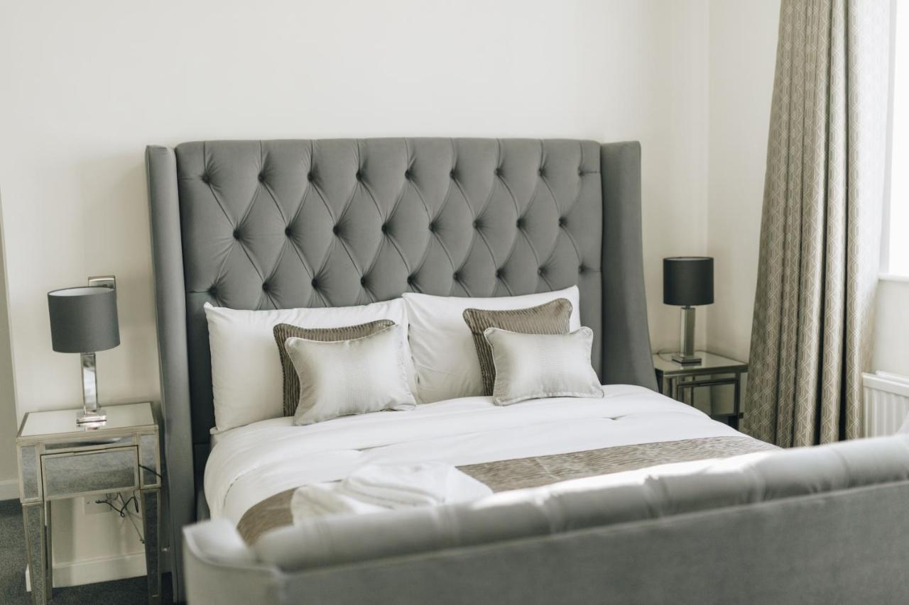 Hunters Lodge Hotel Кру Экстерьер фото