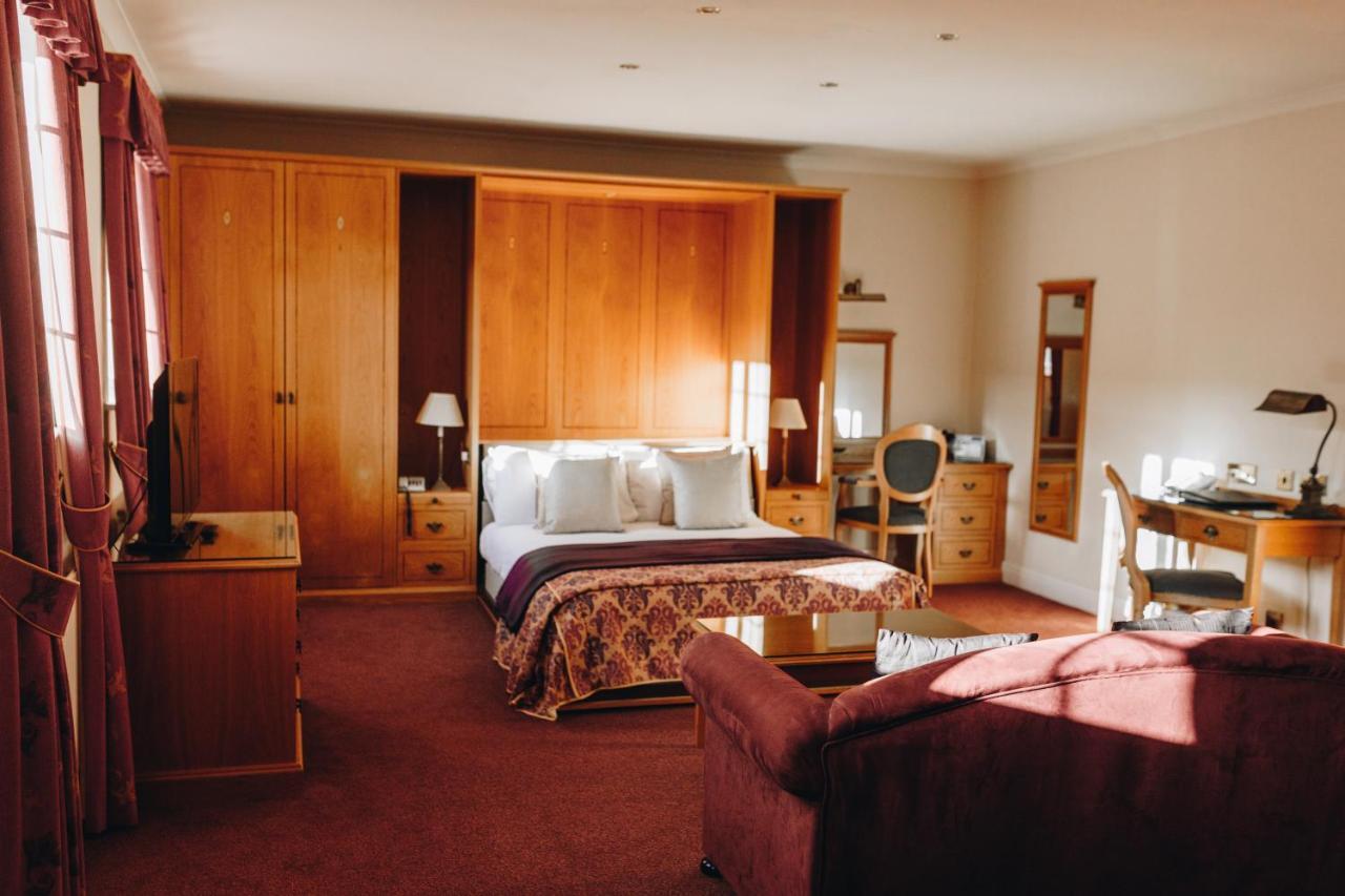 Hunters Lodge Hotel Кру Экстерьер фото