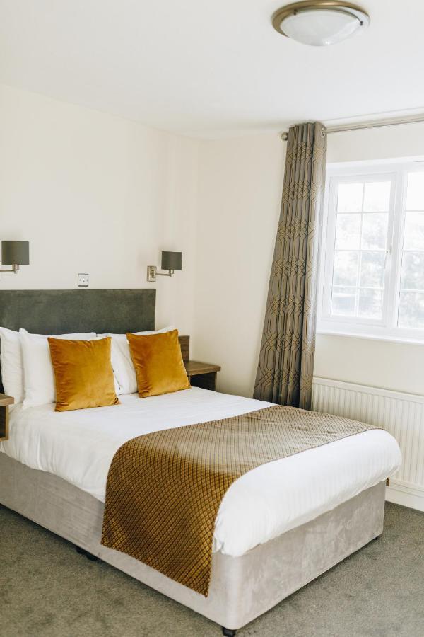 Hunters Lodge Hotel Кру Экстерьер фото